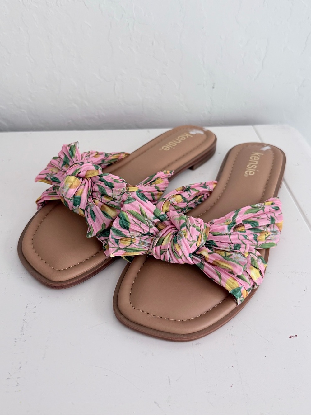 Kensie Renata Knotted Floral Bow Flat Sandals, Pink Tan, Sz 7